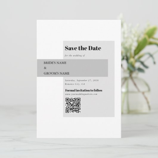 Moderner QR-Code für Schwarzweiß-Hochzeiten Save The Date (Stehend Vorderseite)