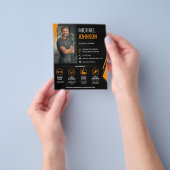 Moderner QR-Code-Personal-Trainer für Fotos Flyer (Gruppe)