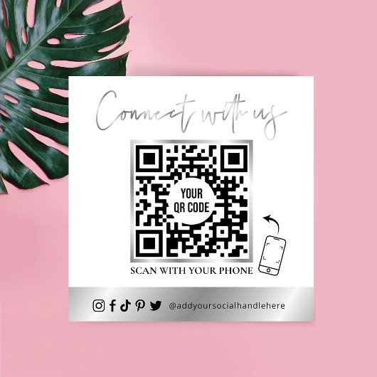 Moderner QR Code Social Media White & Chrome Silve Quadratische Visitenkarte