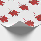 Moderner Red Fall Maple Leaf Erntedank Geschenkpapier (Ecke)