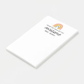 Moderner Regenbogen vom Schreibtisch des Lehrers Post-it Klebezettel (angewinkelt)