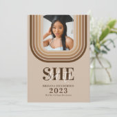 Moderner Retro-brauner und neutraler Abschluss Einladung (Stehend Vorderseite)