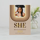 Moderner Retro-brauner und neutraler Abschluss Folieneinladung (Stehend vorne)