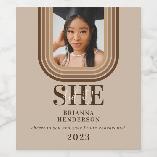 Moderner Retro-brauner und neutraler Abschluss Weinetikett (Einzelnes Label)