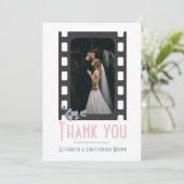 Moderner rosa Film ergänzen Blumenhochzeit Dankeskarte (Stehend Vorderseite)