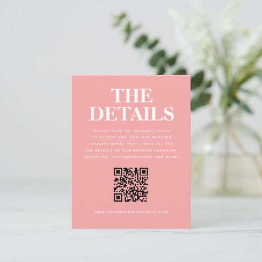 Moderner rosa orangefarbener QR-Code für Hochzeite Begleitkarte (Stehend Vorderseite)