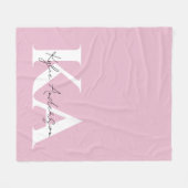 Moderner rosa Personalisierter Monogramm-Name: Fleecedecke (Vorderseite (Horizontal))