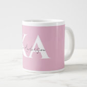Moderner rosa Personalisierter Monogramm-Name: Jumbo-Tasse (Vorderseite Rechts)