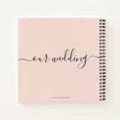 Moderner Rosa Rosa Elegantes Skript Hochzeitsgast Notizblock (Rückseite)