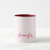 Moderner Rosa Streifen Individuelle Name Elegante Tasse (Zentrum)