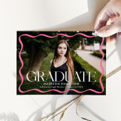 Moderner rosa Wavy Frame Graduate 2 Foto Abschluss Ankündigung