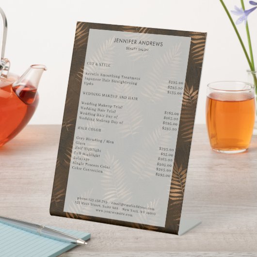 Moderner Salon Price Sockelschild (In Situ)