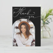 Moderner Schwarz-weiß Arch Foto Abschluss Dankeskarte (Stehend Vorderseite)