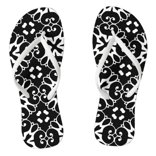 Moderner Schwarz-Weiß-Damast Graphic Floral Dreh Badesandalen (Fußbett)