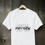 Moderner Schwarz-Weiß-Grunge für den Coolen Onkel T-Shirt<br><div class="desc">Dieses grunge und moderne Design besteht aus san-serf Typografie.</div>
