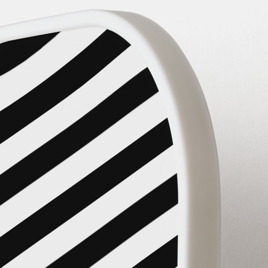 Moderner Schwarz-Weiß-Individuelle Name Pickleball Schläger (Linke Seite)