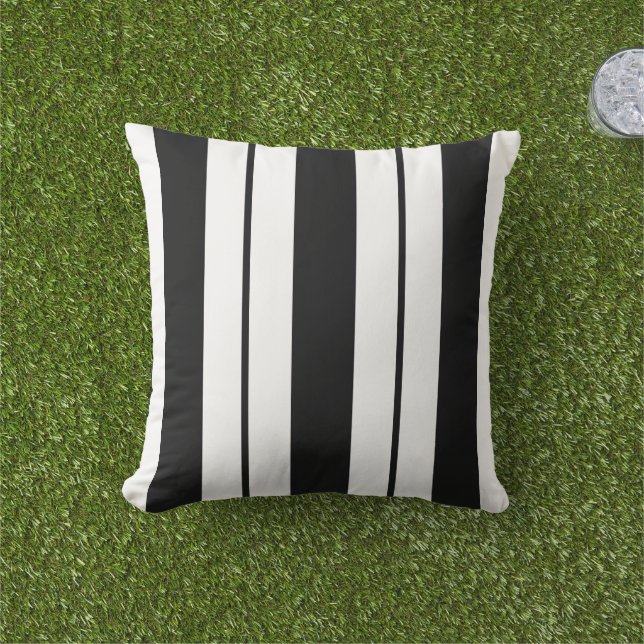 Moderner Schwarz-Weiß-Platz Kissen (Golfball-Marker)