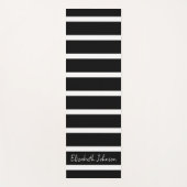 Moderner Schwarz-Weiß-Streifen Personalisiert Yogamatte (Vorderseite)