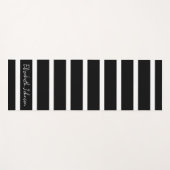 Moderner Schwarz-Weiß-Streifen Personalisiert Yogamatte (Vorderseite (Horizontal))