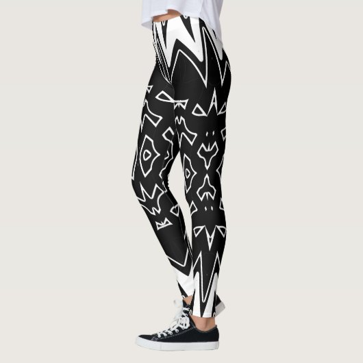 Moderner Schwarz-weißer Klassiker "Ratti_Creative_ Leggings (Links)