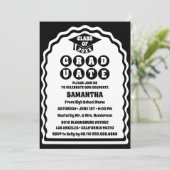 Moderner, Schwarz-weißer Wavy Arch Foto Abschluss Einladung (Stehend Vorderseite)