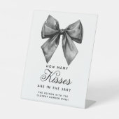 Moderner Schwarzer Bow, wie viele Küsse im Jar sin Sockelschild (Vorderseite)