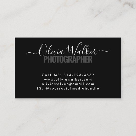 Moderner Schwarzer Chic-Signature-Script-Fotograf Visitenkarte (Rückseite)