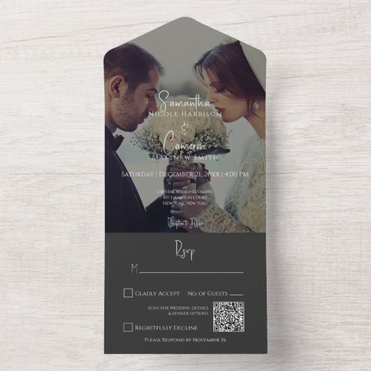 Moderner schwarzer Eleganter Foto QR Code All In One Einladung (Innen Boden)