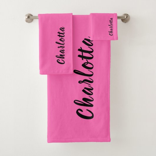 Moderner schwarzer Name | Neon Hot Pink Color Badhandtuch Set (Insitu)