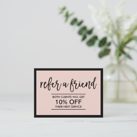 Moderner Schwarzer Rahmen Rosa Schönheitssalon Empfehlungskarte (Stehend Vorderseite)