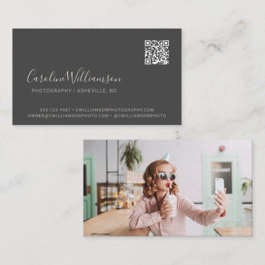Moderner schwarzer Schriftzug Foto QR-Code Minimal Visitenkarte (Vorne/Hinten)