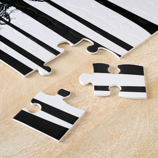 Moderner Schwarzer Silhouette-Wald mit Farbe Puzzle (Seite)