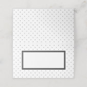 Moderner schwarzer und weißer Polka-Dot mit rosa Platzkarte (Außenseite Aufgefaltet)