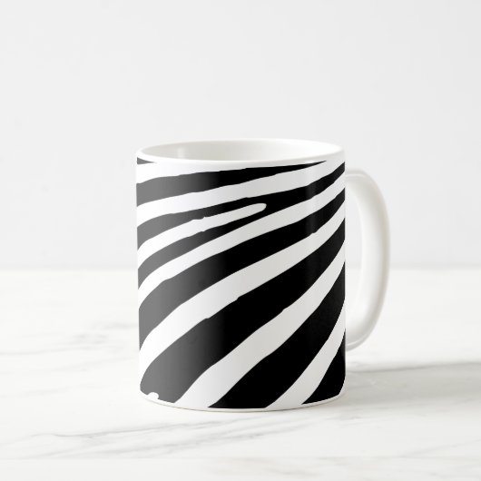 Moderner schwarzer und weißer Zebrastreifen Kaffeetasse (VorderseiteRechts)