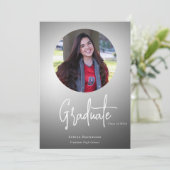 Moderner Script-Foto Circle Abschluss Einladung (Stehend Vorderseite)