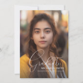 Moderner Script Graduate Foto Abschluss Ankündigung (Vorderseite)