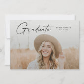 Moderner Script Graduate Foto Abschluss Einladung (Vorderseite)