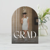 Moderner Serif Eleganter Arch Foto Abschluss Einladung (Stehend Vorderseite)
