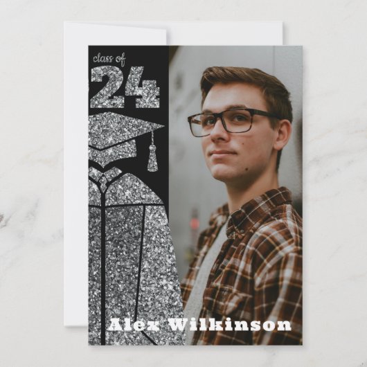 Moderner Silver Glitzer GRAD Cap Gown Abschluss Einladung (Vorderseite)