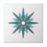 Moderner Single Turquoise Star Design Mitte des Ja Fliese<br><div class="desc">Modernes inspiriertes Design aus der Mitte des Jahrhunderts mit Vintag türkisfarbener Sternexplosion im Retro-Stil auf weißem Hintergrund. Einfaches,  sauberes modernes Design.</div>