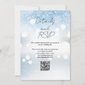 Moderner Skript QR-Code Schneeflocken Winterhochze Einladung (Rückseite)