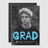 Moderner Sky Blue Spray Paint Foto Abschluss Magneteinladung (Vorne/Hinten)