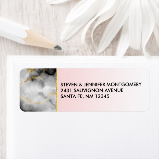 Moderner Smoky-Graumarmor mit Goldband (Insitu)