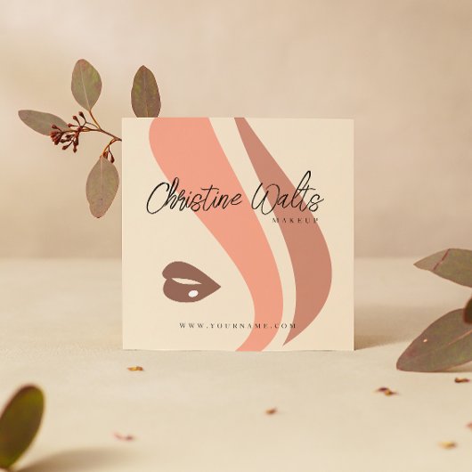 Moderner Soft Peach and Earthy Makeup Artist QR Quadratische Visitenkarte