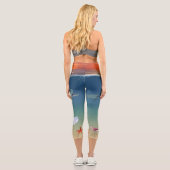 Moderner Sonnenaufgang im Ozean, Schildkröten und Capri Leggings (Rückseite)