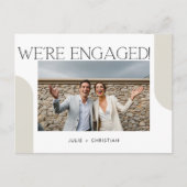 Moderner Spaß Wir sind verlobt! Einladung zur Verl Postkarte (Vorderseite)