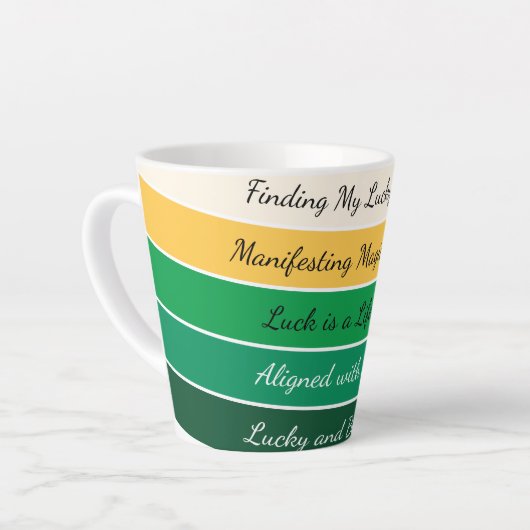 Moderner St. Patrick’s Day Farbverlauf Milchtasse (Linke Ecke)