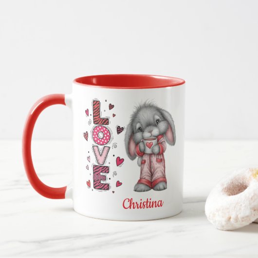 Moderner süßer Liebeshase Valentinstag Name Tasse (Mit Donut)