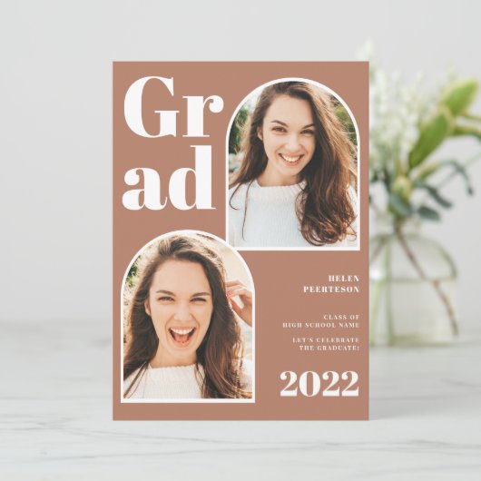 Moderner Terrakotta-Bogen 3 Foto Abschluss Einladung (Stehend Vorderseite)