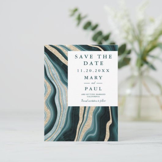 Moderner türkisfarbener Marmor Save the Date Ankündigungspostkarte (Stehend Vorderseite)